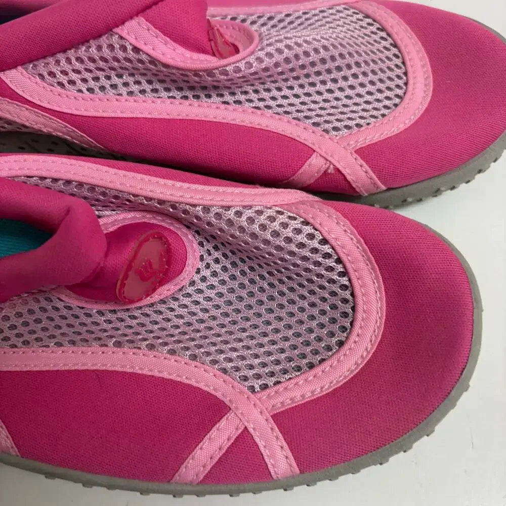 Girls' Pink Mesh Water Shoes, size 3
